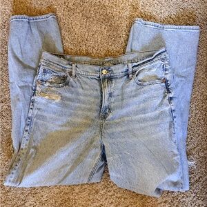 American Eagle Outfitters Light Wash Straight Leg Jeans with Distressed Trim